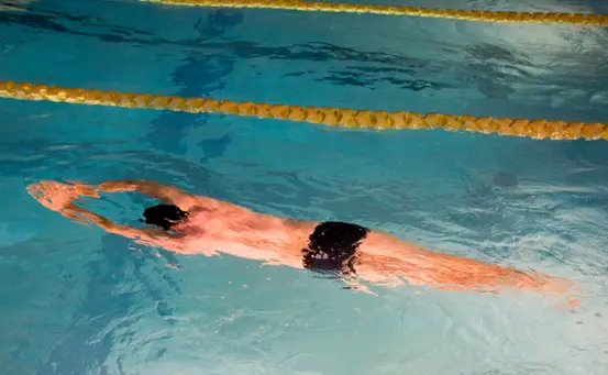 二十米…三十米…三十五米…三十七米…